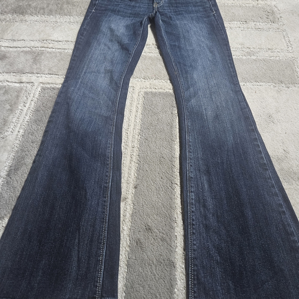 Classic Dark Blue Women’s Jeans - Comfortable Everyday Fit - Picture 8 of 9